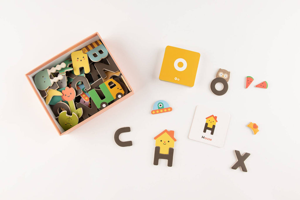 Oioiooi - Magnetic Alphabet Play Set