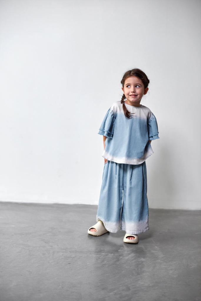 Girls Distressed Chambray Flared Top | Light Blue OM573A